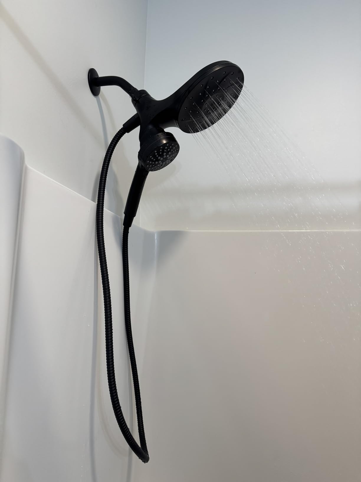 Moen Engage Chrome Magnetix 2-in-1 Combo Rain Showerhead with Detachable Handheld Shower Spray, Featuring Magnetic Docking System, 26009 - Customer Photo 4