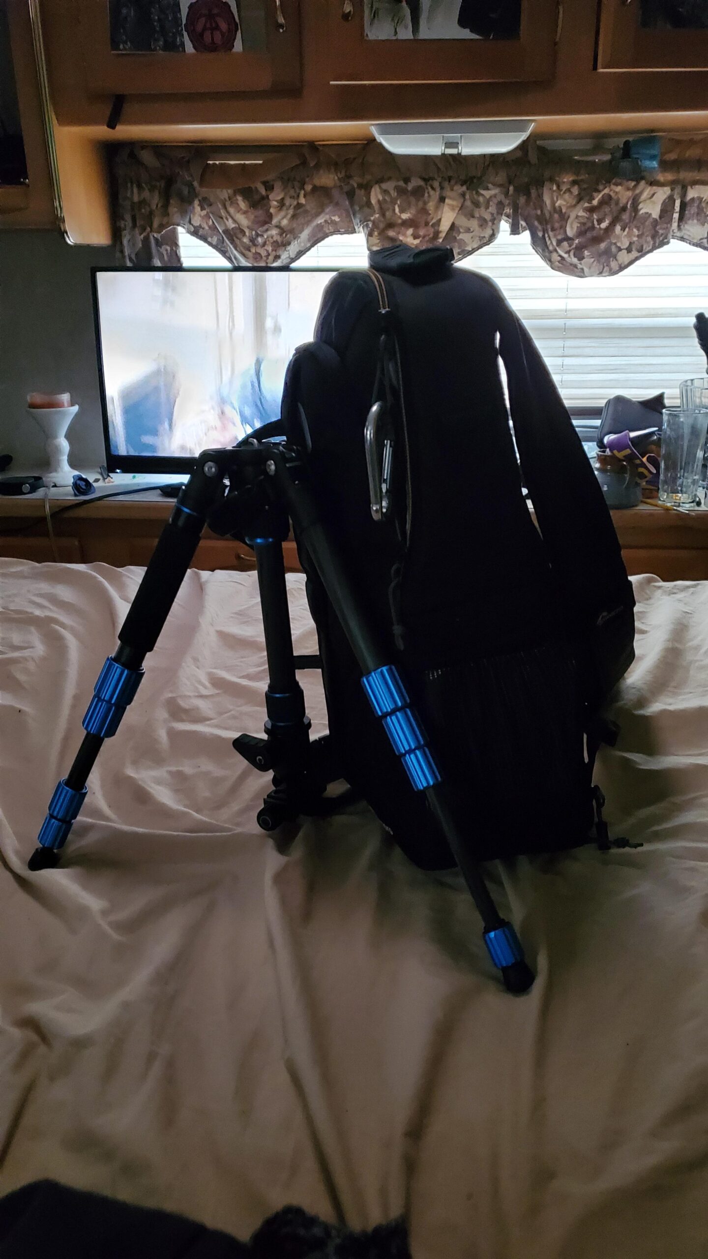 Benro Slim Travel FSL09CN00 Carbon Fiber Tripod Kit - Lightweight 5-Section Tripod with N00 Ball Head, Arca-Swiss Plate, Reverse Folding Legs & Case for DSLR & Mirrorless Cameras customer photo 2