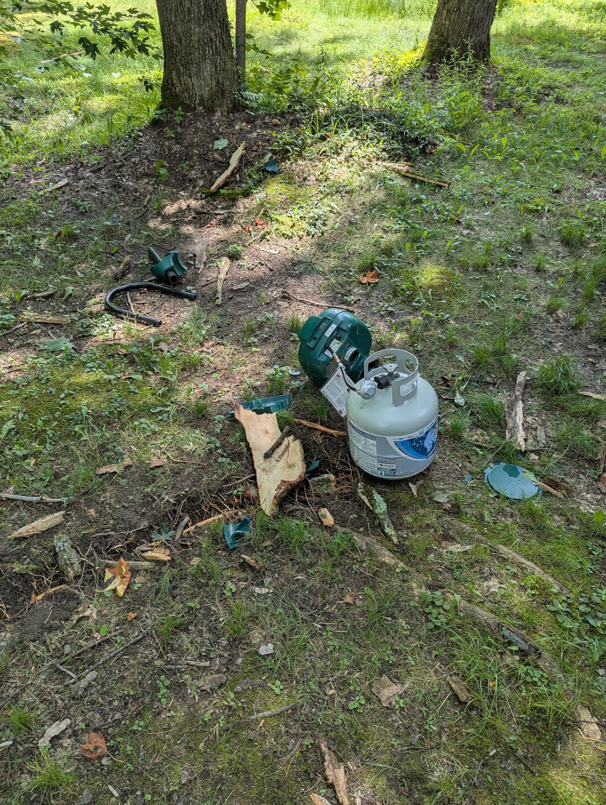 Mosquito Magnet MM4200B Patriot Plus Mosquito and Flying Insect Trap and Killer - Outdoor Fly Trap Protects Up to 1 Acre, Green - Customer Photo 3