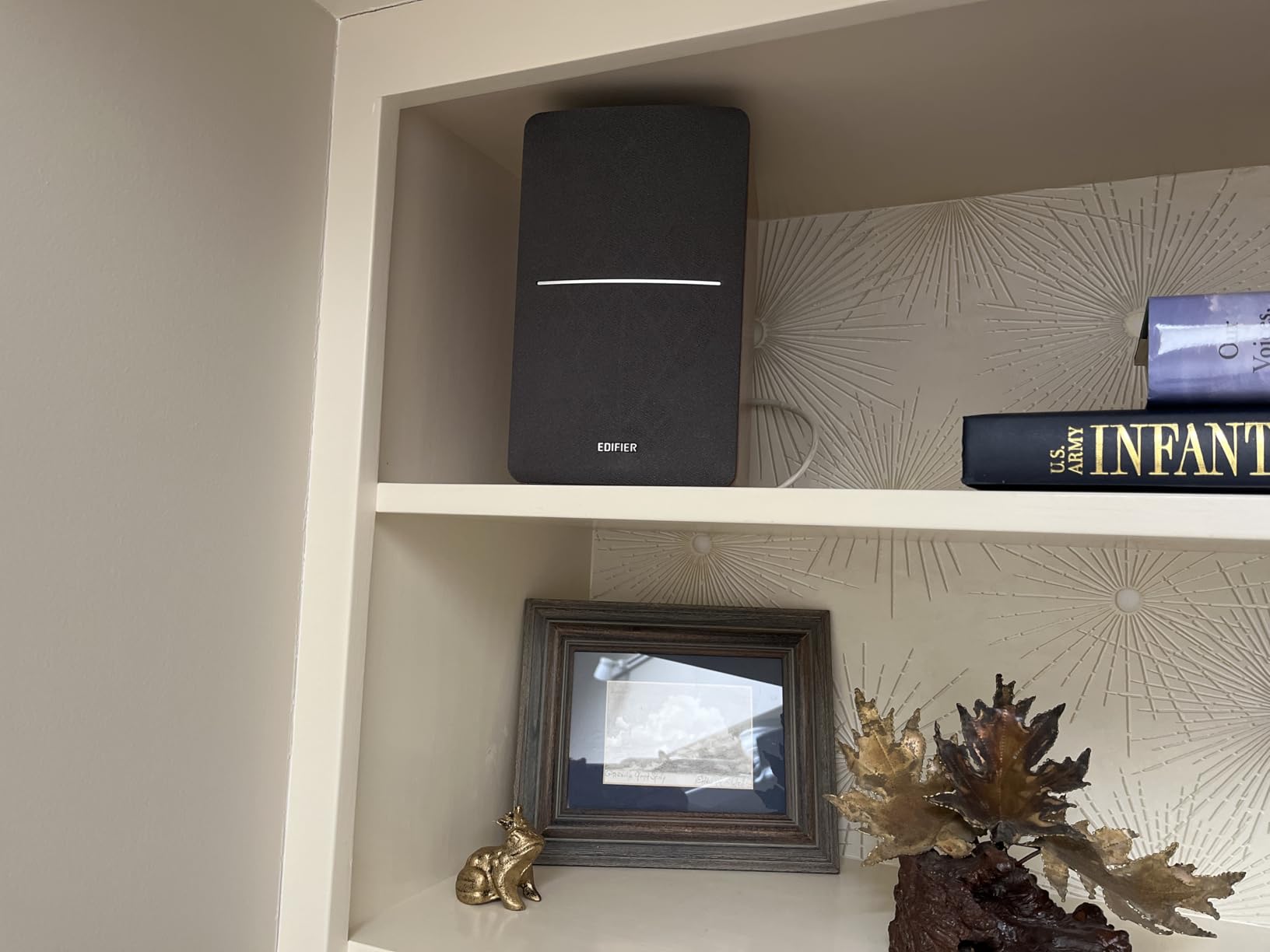 Edifier P12 Passive Bookshelf Speaker - 2-Way Speakers with Built-in Wall-Mount Bracket - Wood Color, Pair - Needs Amplifier or Receiver to Operate - Customer Photo 1