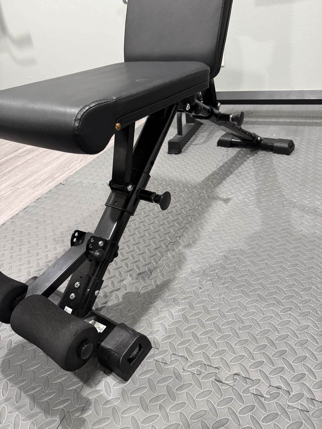 FLYBIRD Adjustable Weight Bench, ASTM-Certified 800LBS Workout Bench Foldable for Home Gym, 90 to -30 FID and 30in Extended Backrest for Bench Press Strength Training Exercise - Customer Photo 4