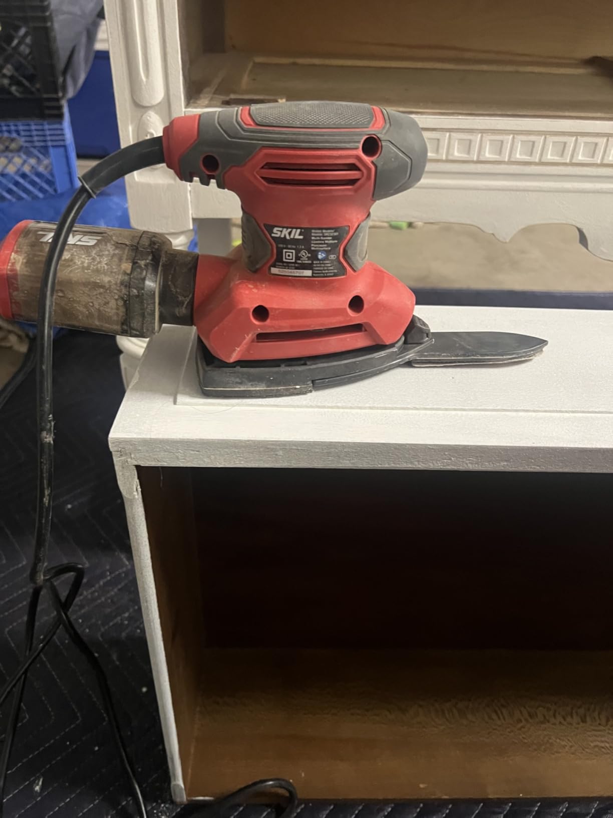SKIL Corded Multi-Function Detail Sander with Micro-Filter Dust Box 3 Additional Attachments & 12pc Sanding Sheet- SR232301 - Customer Photo 1