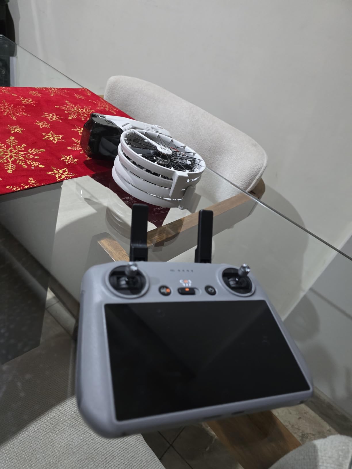 DJI Flip With RC 2 Screen Remote Controller, Follow Me Drone With 4K UHD Camera for Adults, Under 249 g, 3-Axis Gimbal Stabilization, 44000ft/13km Video Transmission, Palm Takeoff, 31-Min Flight Time - Customer Photo 1