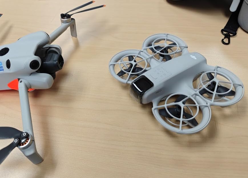 DJI Neo, Mini Drone with 4K UHD Camera for Adults, 135g Self Flying Drone that Follows You, Palm Takeoff, Subject Tracking, QuickShots, Stabilized Video, Built-In Propeller Guard (Controller-Free) - Customer Photo 1