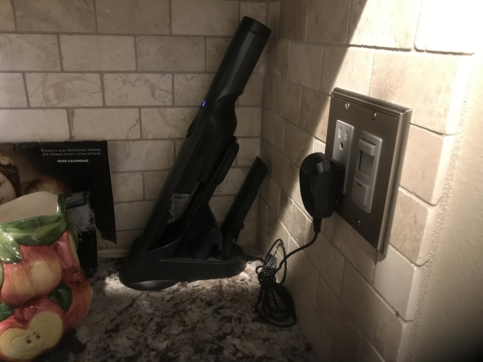 Shark WV201 WANDVAC Handheld Vacuum, Lightweight at 1.4 Pounds with Powerful Suction, Charging Dock, Single Touch Empty and Detachable Dust Cup,Graphite, Slate - Customer Photo 2