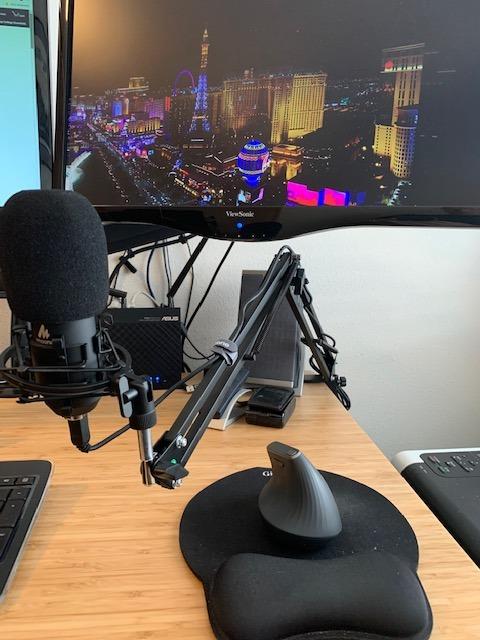 USB Microphone, MAONO 192KHZ/24Bit Plug & Play PC Computer Podcast Condenser Cardioid Metal Mic Kit with Professional Sound Chipset for Recording, Gaming, Singing, YouTube (AU-A04) customer photo 2