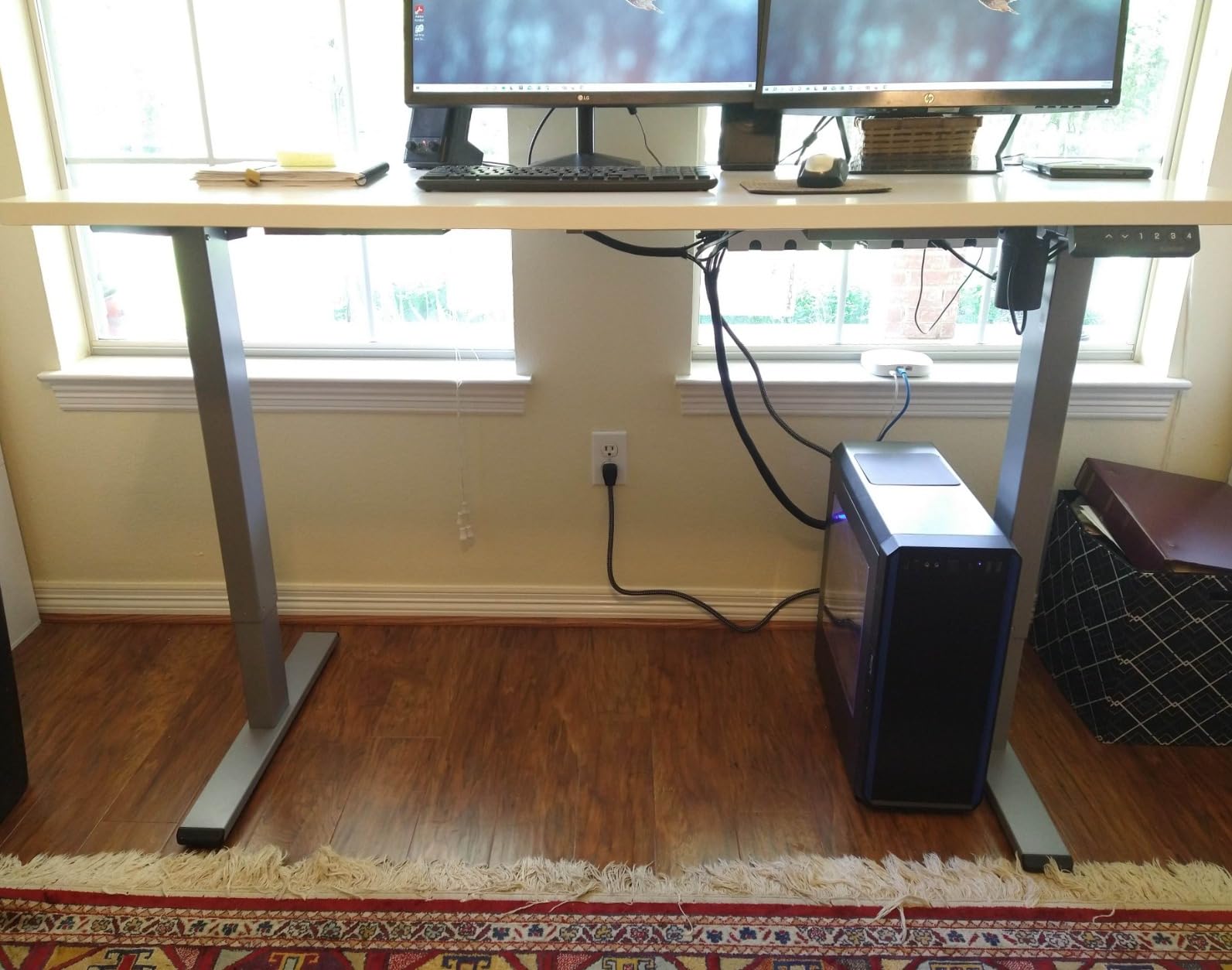 FLEXISPOT EN2 Whole-Piece Standing Desk with Clamp Power Strip, 55 x 28