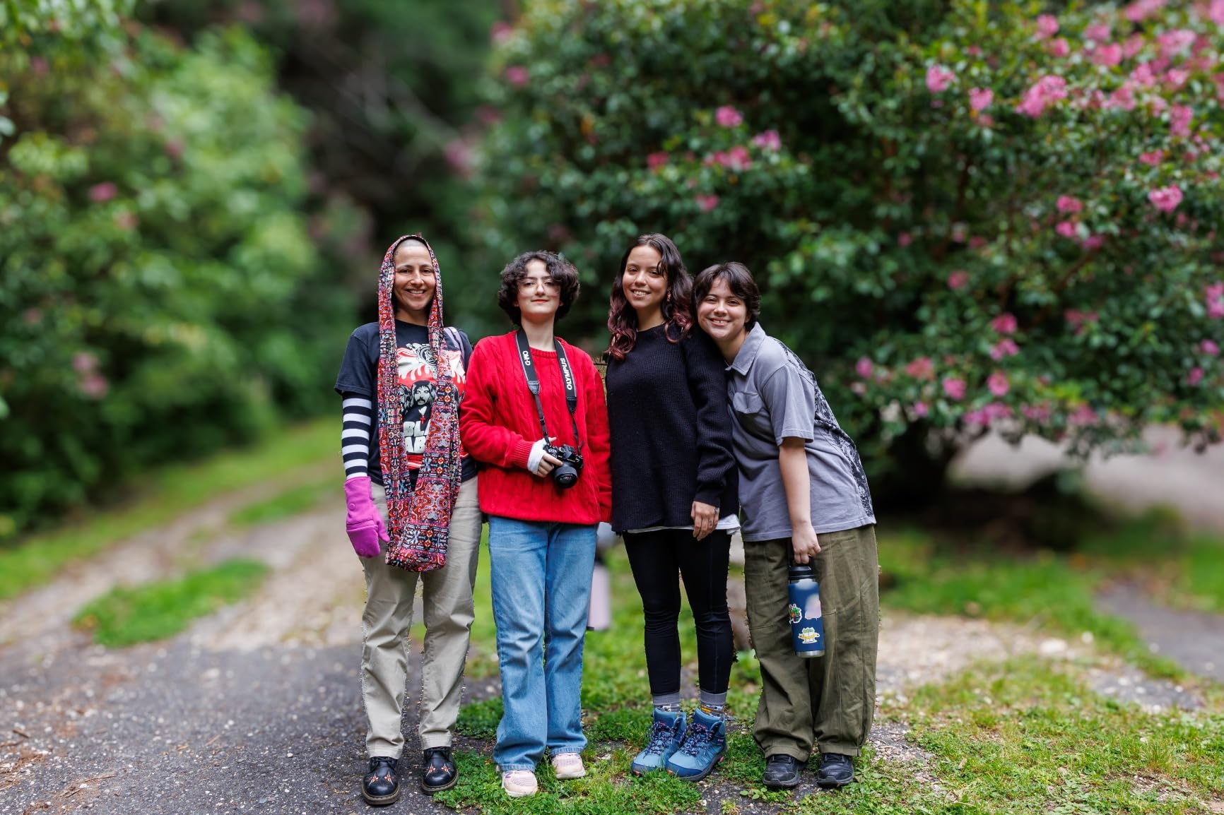 RF28-70mm F2 L USM Lens, Zoom Lens, Compatible with EOS R Series Mirrorless Cameras, Black customer photo 2