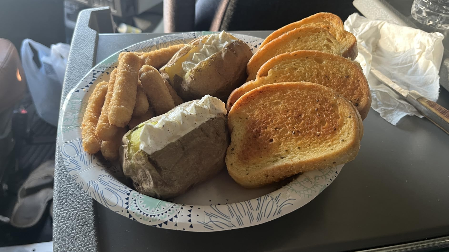 BLACK+DECKER EM720CB7 Digital Microwave Oven with Turntable Push-Button Door, Child Safety Lock, 700W, Stainless Steel, 0.7 Cu.ft - Customer Photo 2