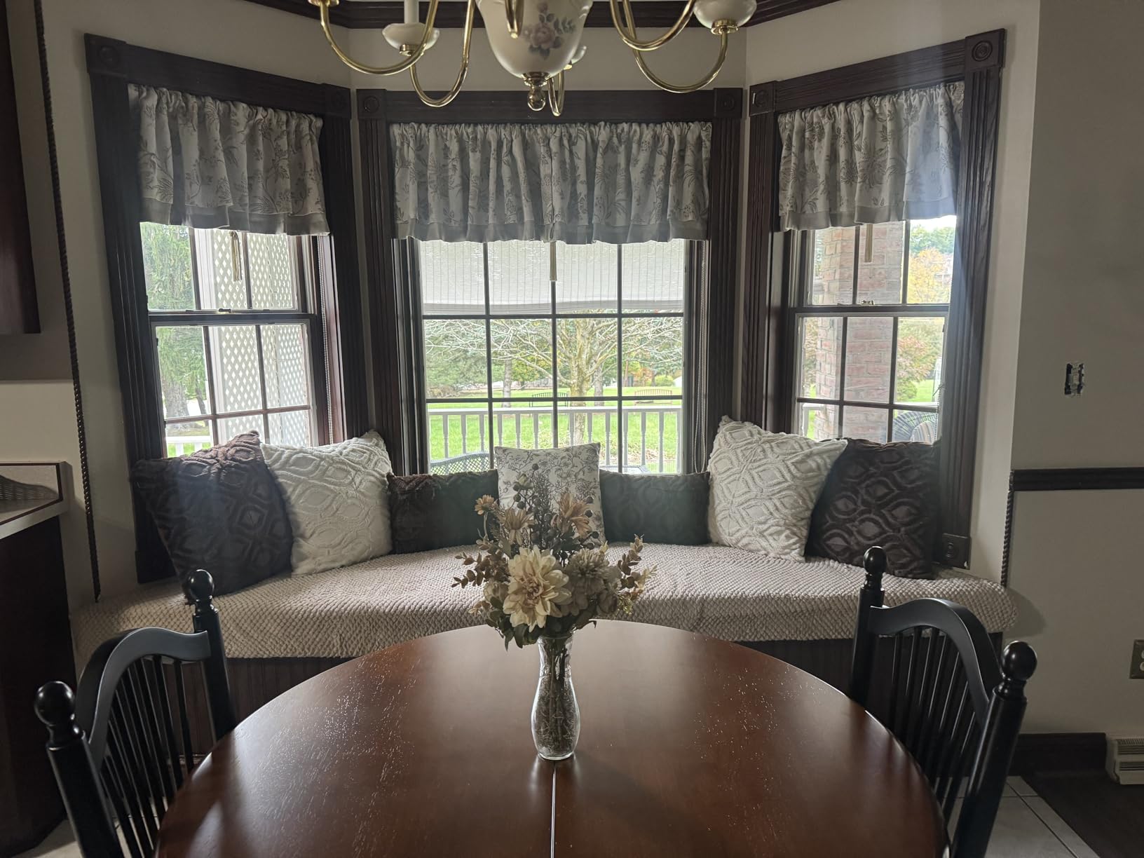 East West Furniture AVT-LWH-TP Avon Dining Room Table - an Oval kitchen Table Top with Butterfly Leaf & Pedestal Base, 42x60 Inch, Linen White - Customer Photo 2