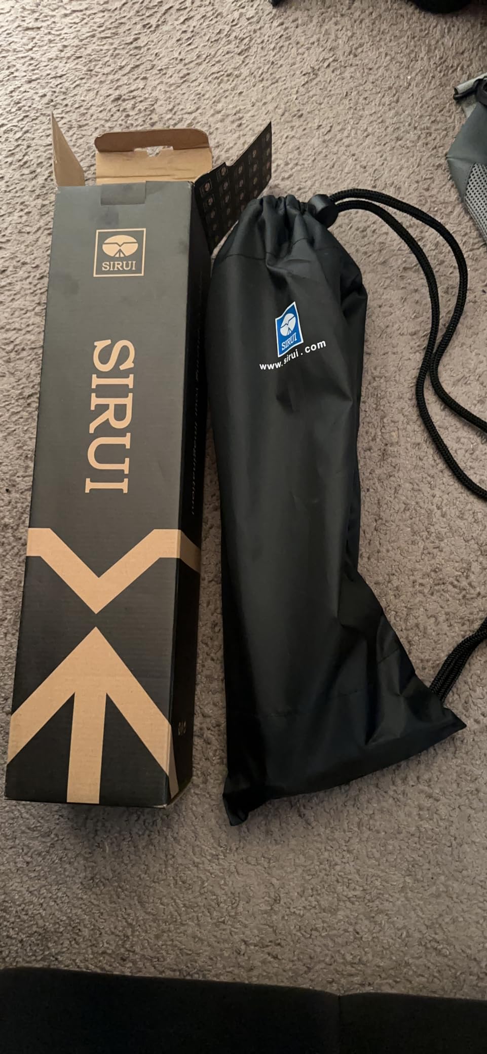 Sirui Compact Traveler 5C Tripod 54.3 inches Lightweight Carbon Fiber Travel Tripod for Camera with 360° Panorama Ball Head for Arca Swiss Quick Release Plate, Max Load 8.8lbs - Customer Photo 3