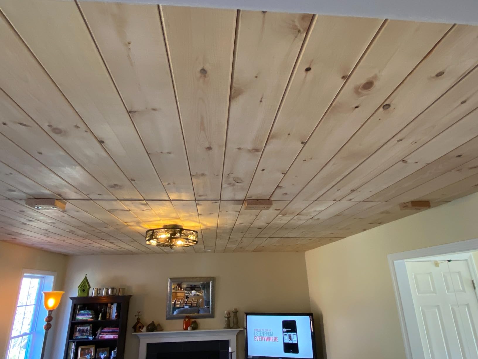 CRAFTSMAN V20 Cordless Brad Nailer, 18 Gauge Nail Gun, with Battery and Charger (CMCN618C1) - Customer Photo 1