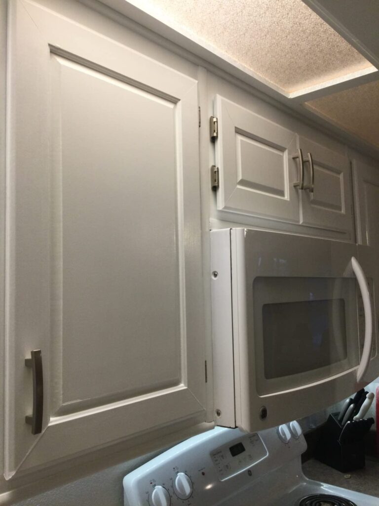 8 Best Cabinet Paints for Kitchen Makeovers