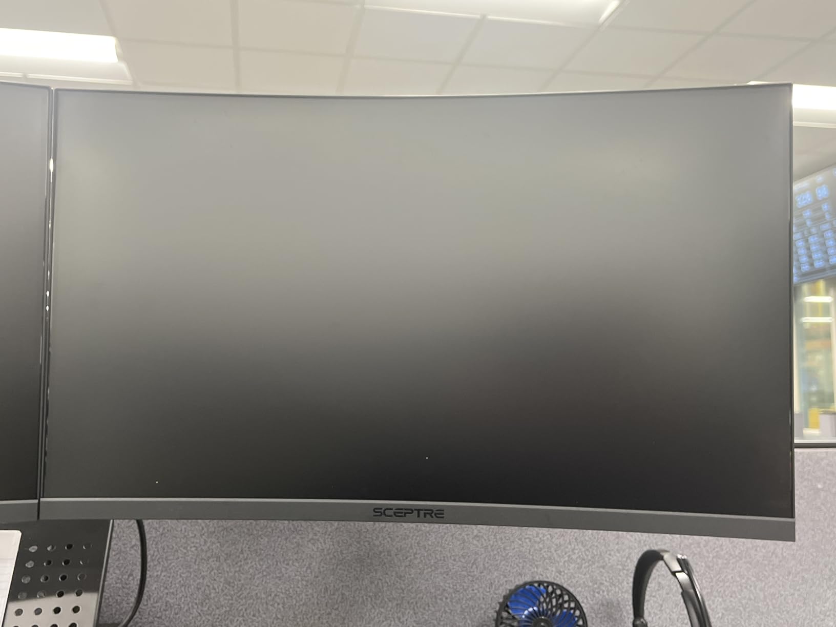 Sceptre Curved 24-inch Gaming Monitor 1080p R1500 98% sRGB HDMI x2 VGA Build-in Speakers, VESA Wall Mount Machine Black (C248W-1920RN Series) - Customer Photo 1
