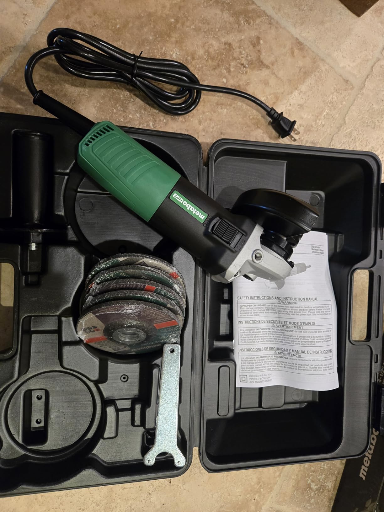 Metabo HPT 4-1/2-Inch Angle Grinder, Includes 5 Grinding Wheels & Hard Case, 6.2-Amp Motor, Compact & Lightweight, G12SR4 - Customer Photo 2