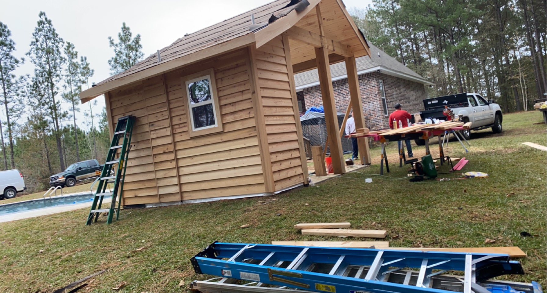 Metabo HPT Finish Nailer with Air Duster, Pro-Preferred Pneumatic Power Nailer for Crown Moldings, Base Moldings, and More, Selective Actuation, 15 Gauge Angled, 1-1/4″ to 2-1/2″ Finish Nails, NT65MA4 - Customer Photo 2