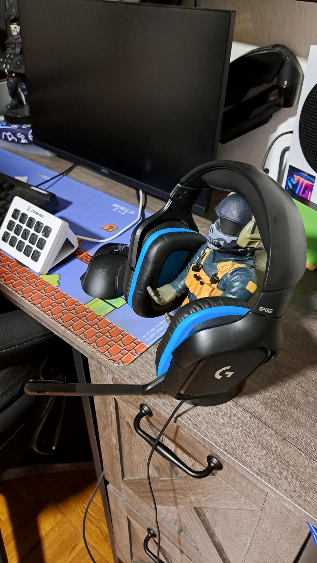 Logitech G432 Wired Gaming Headset, 7.1 Surround Sound, DTS Headphone:X 2.0, Flip-to-Mute Mic, PC (Leatherette) Black/Blue - Customer Photo 1