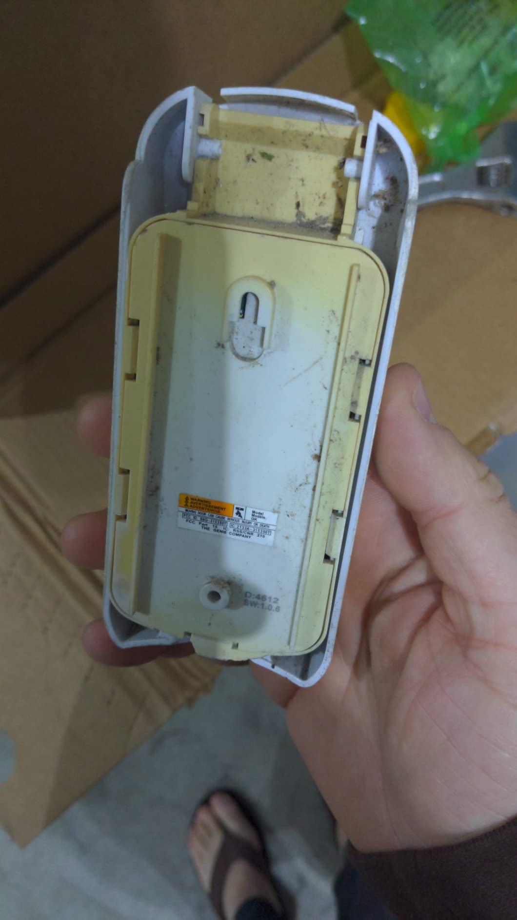 Genie SilentMax 1000 Garage Door Opener - Ultra-Quiet Belt Drive - Includes two 3-Button Pre-Programmed Remotes, Wall Console, Wireless Keypad, Safe T-Beams - Model 3042-TKH, 140V DC Motor - Customer Photo 2