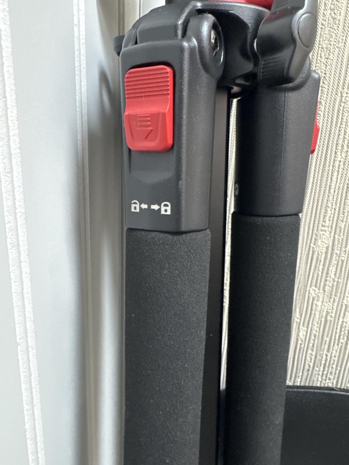 NEEWER 72 inch Camera Tripod Monopod with Center Column and Ball Head Aluminum, Arca Type QR Plate, Bag, Horizontal Tripod Overhead Camera Mount for DSLR Camera, Video Camcorder, Max Load: 33lb customer photo 1