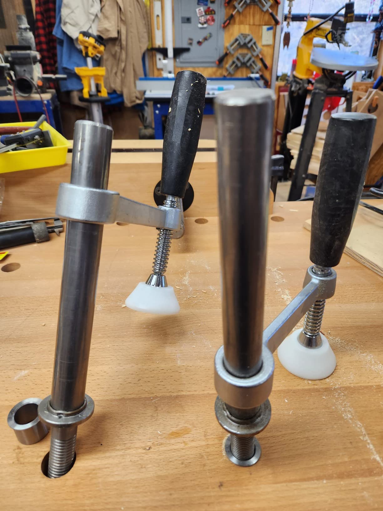 Sjobergs Professional Elite 2000 European Beech Workbench, SJO-99402K (Elite 2000 + Cabinet SM04 + Accessory Kit) - Customer Photo 2