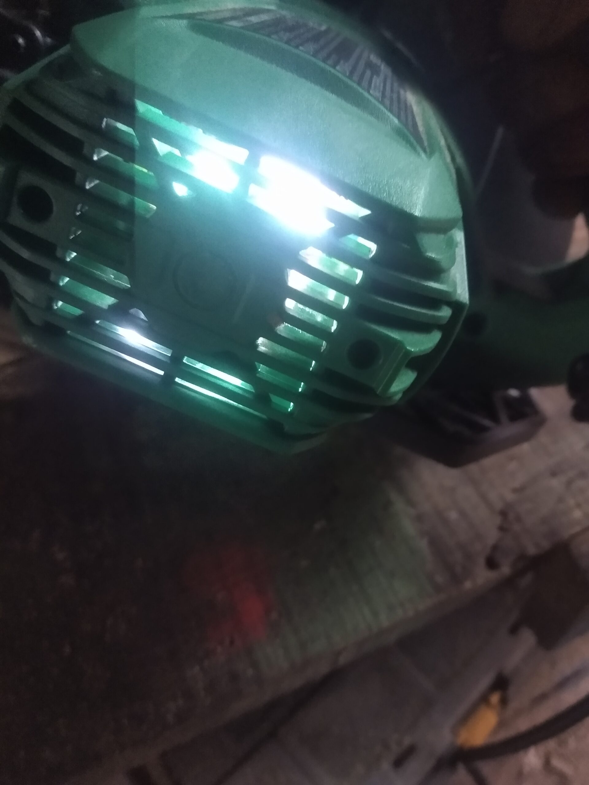 Metabo HPT 7-1/4-Inch Circular Saw Kit | 6,000 Rpm, 15-Amp Motor | Integrated Dust Blower | 24T Premium Framing/Ripping Blade | Single Handed Bevel Adjustment | C7SB3 - Customer Photo 2