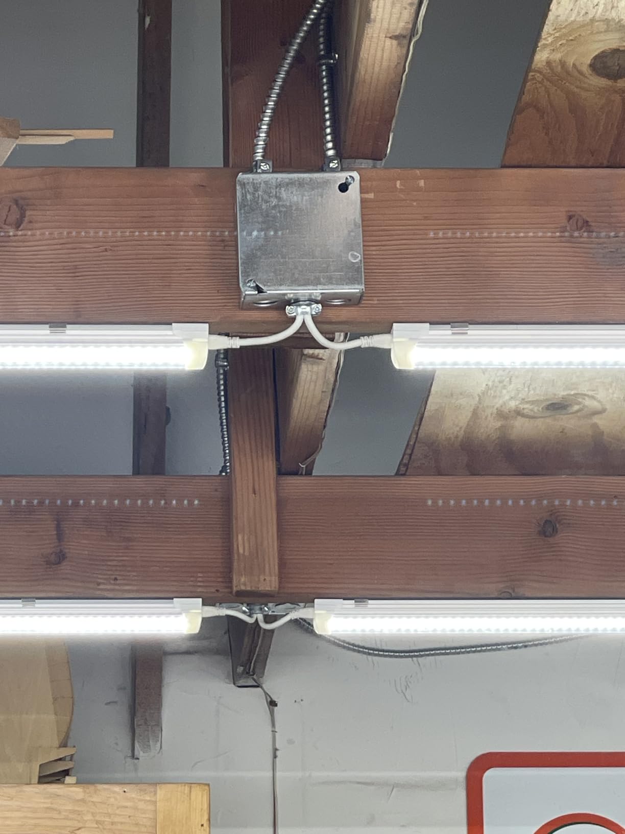 Barrina LED Shop Lights, 8FT 72W 10000LM 5000K, Daylight White, V Shape, Clear Cover, High Output, Linkable, T8 LED Tube Light, for Garage 8 Foot with Plug (Pack of 10) - Customer Photo 3