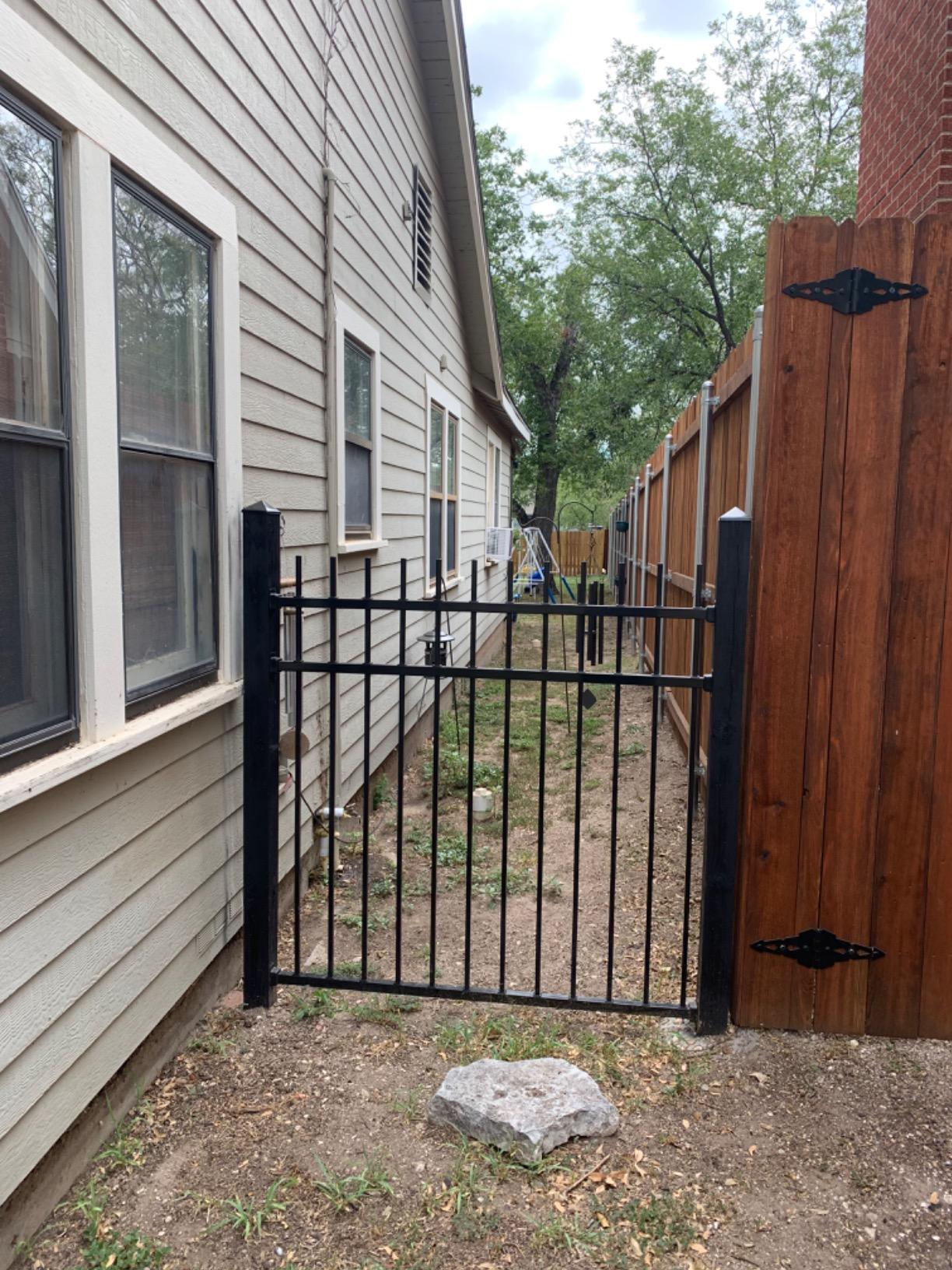 XCEL Fence Black Steel Anti-Rust Fence Panel - Flat Top/Picket Bottom - 3-Rail - 5'FT H X 6.5'FT W- Easy Installation - for Residential, Outdoor, Yard, Garden, 3-Rail, 1 Post Included - Customer Photo 3