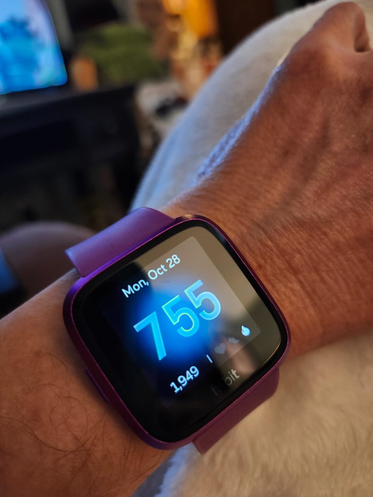 Fitbit Versa Lite Edition Smart Watch, compatible with iPad, One Size (S & L bands included), 1 Count (Renewed) - Customer Photo 1