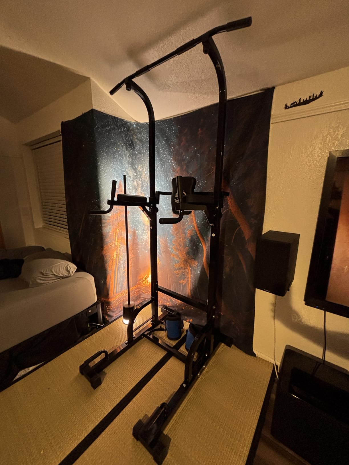 Sportsroyals Power Tower Pull Up Bar Station, 450LBS Stable Pull Up Dip Station for Home Gym Strength Training Equipment - Customer Photo 2