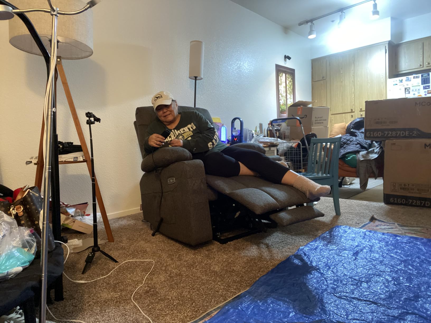 MCombo Power Lift Recliner Chair with Extended Footrest for Elderly People, Fabric 7287/7087 (Dark Gray, Medium) - Customer Photo 2