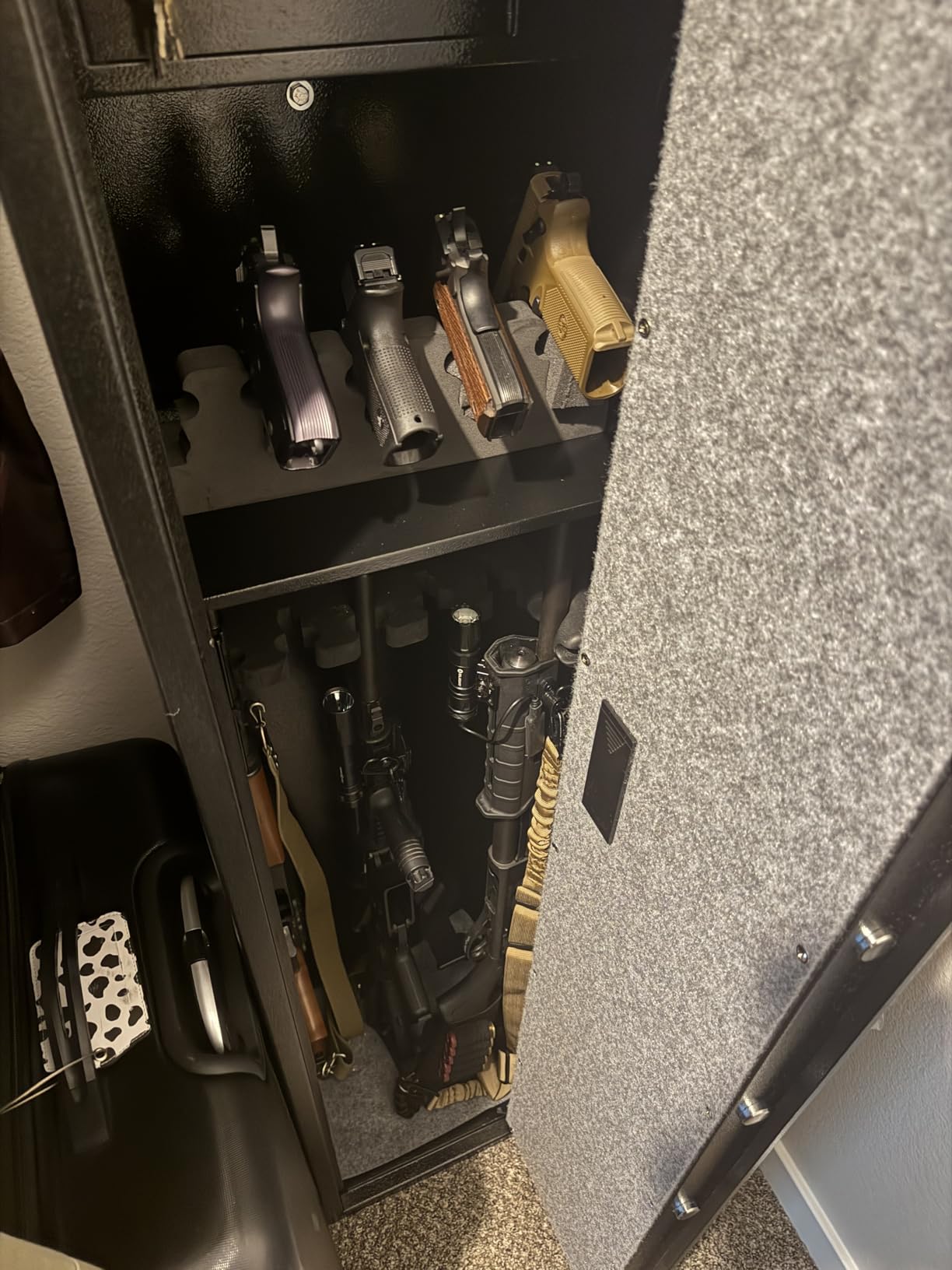 BBRKIN Large Rifle Safe, Long Gun Safe for Rifle Shotgun for Home, Quick Access 5-6 Gun Storage Cabinet with a Handgun Lock Box and a Removable Shelf, Silent Mode(PIN Code Version) - Customer Photo 1