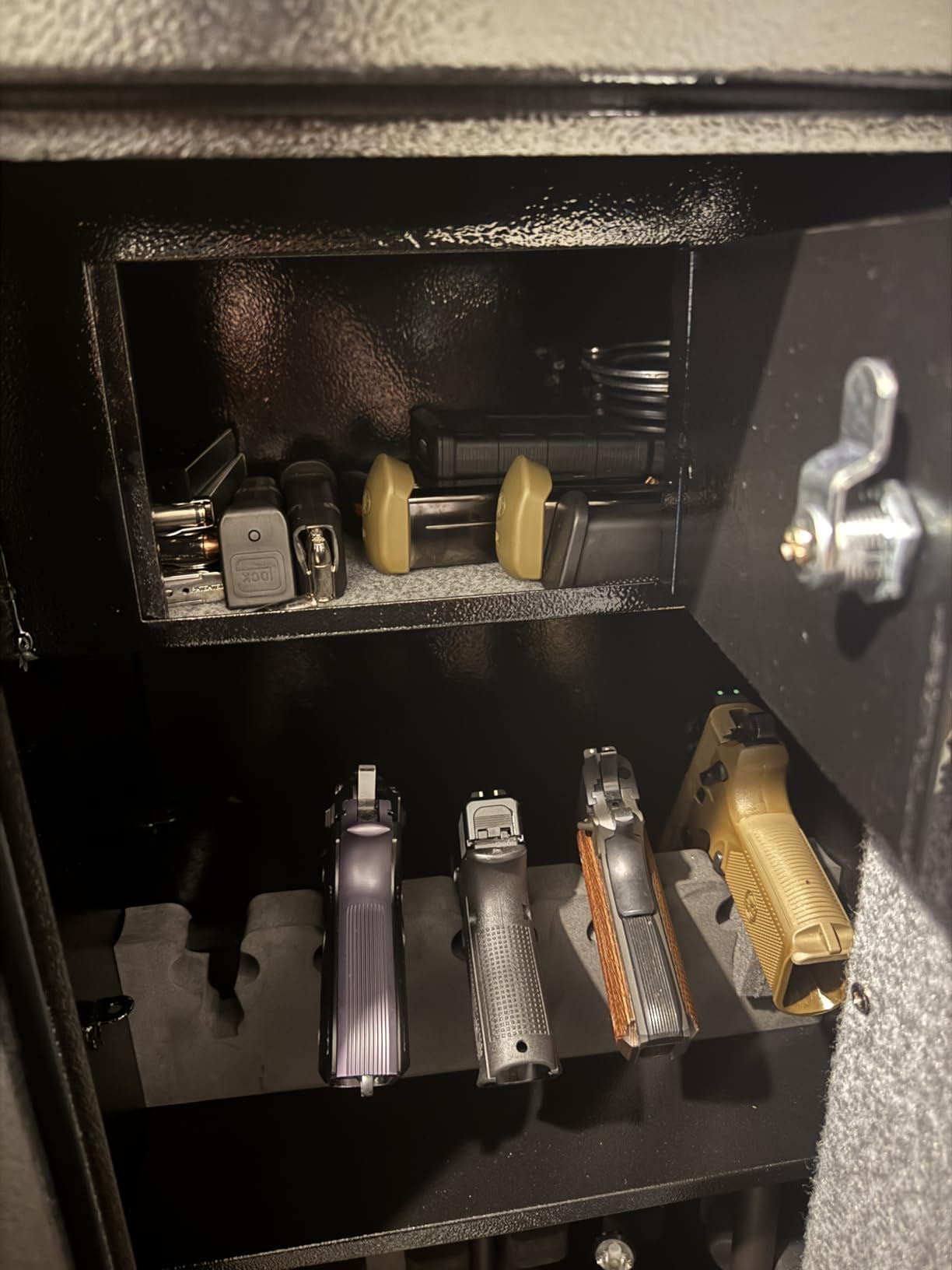 BBRKIN Large Rifle Safe, Long Gun Safe for Rifle Shotgun for Home, Quick Access 5-6 Gun Storage Cabinet with a Handgun Lock Box and a Removable Shelf, Silent Mode(PIN Code Version) - Customer Photo 2