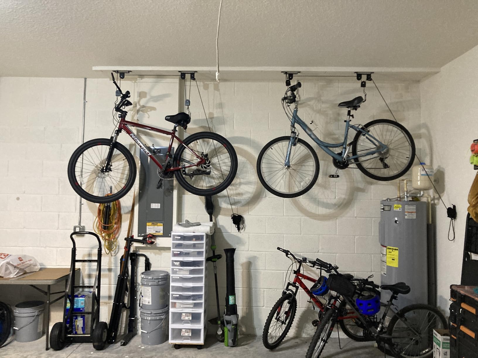 Wallmaster Ceiling Bike Mount Hanger, Bike Ceiling Lift Hoist, Bike Pulley System for Garage, Indoor Bicycle Hooks, 1 pack - Customer Photo 1