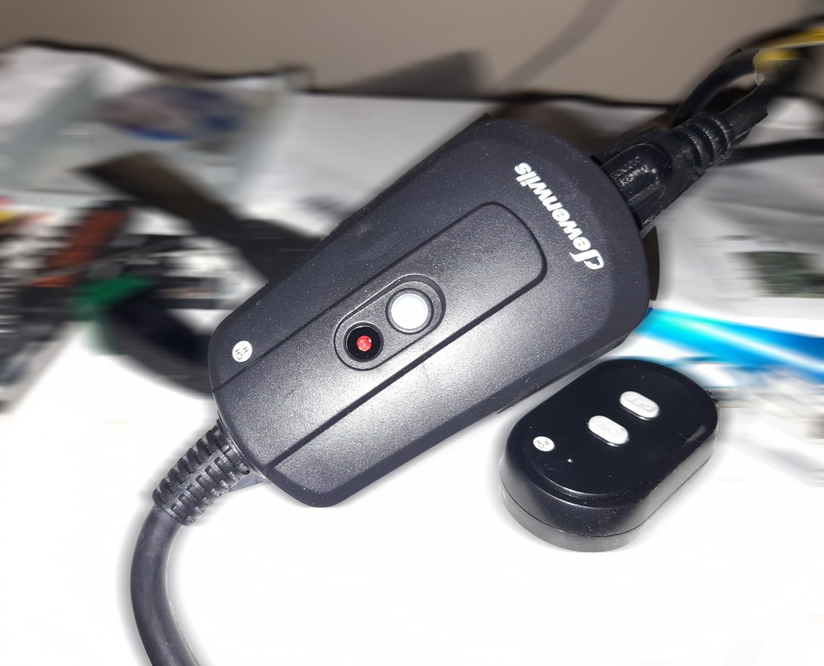 DEWENWILS Outdoor Wireless Remote Control Outlet, 15 amp Heavy Duty Weatherproof Remote Controlled Light Switch for Christmas Lights String Lights, 100 Feet Range, UL Listed - Customer Photo 1