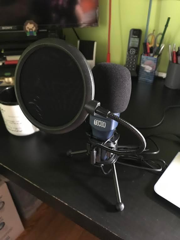 TONOR TC-777 Podcast Microphone, USB Computer Microphone, Cardioid Condenser PC Mic with Tripod Stand and Pop Filter for Podcasting, Streaming, Vocal Recording, Compatible with PC & Laptop, PS4/5 - Customer Photo 1