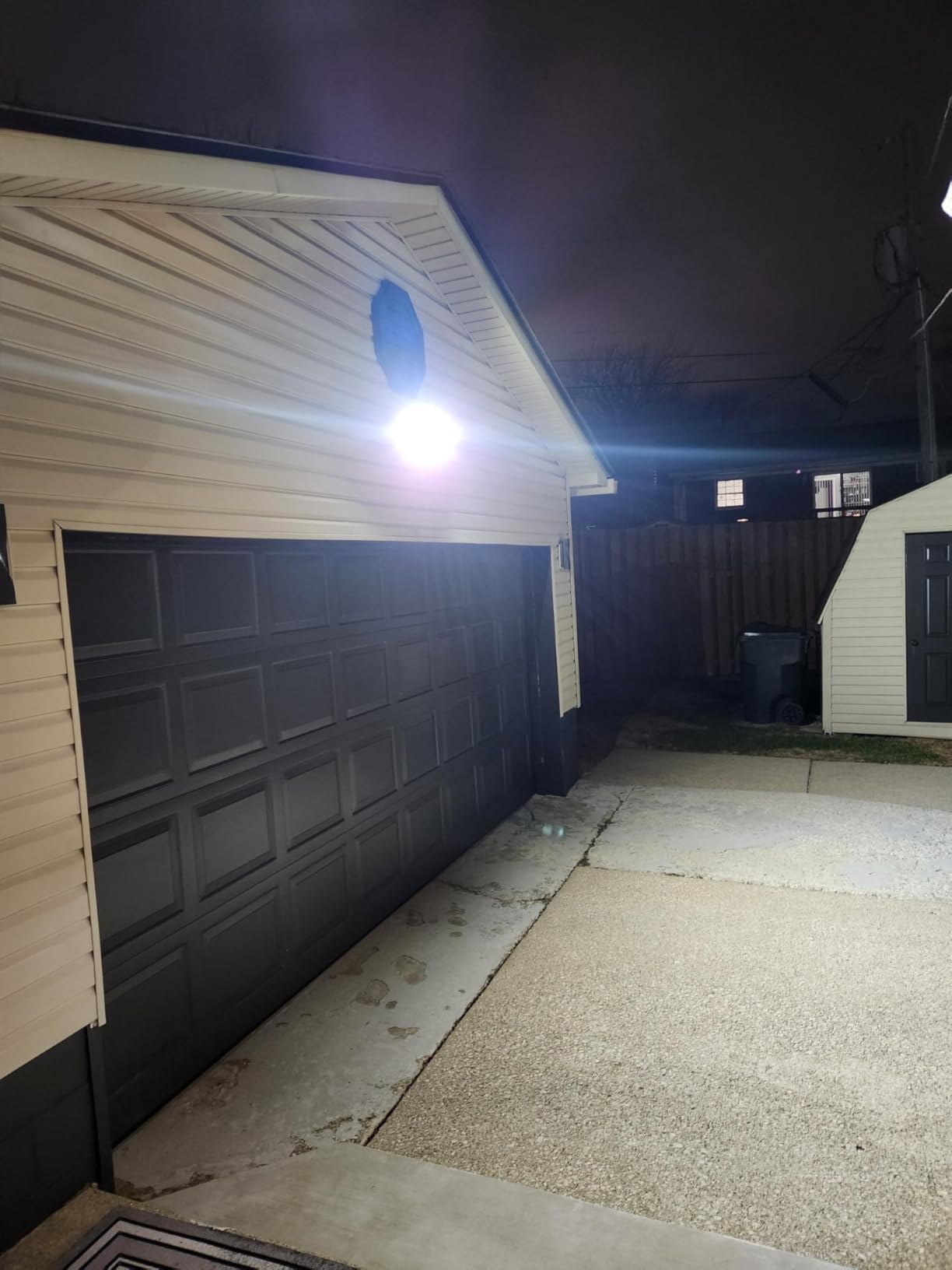 LEPOWER LED Security Lights Motion Sensor Light Outdoor, 38W 4200LM Light, 5500K, IP65 Waterproof, 3 Head Detected Flood Light for Garage, Yard, Porch (White) customer photo 1