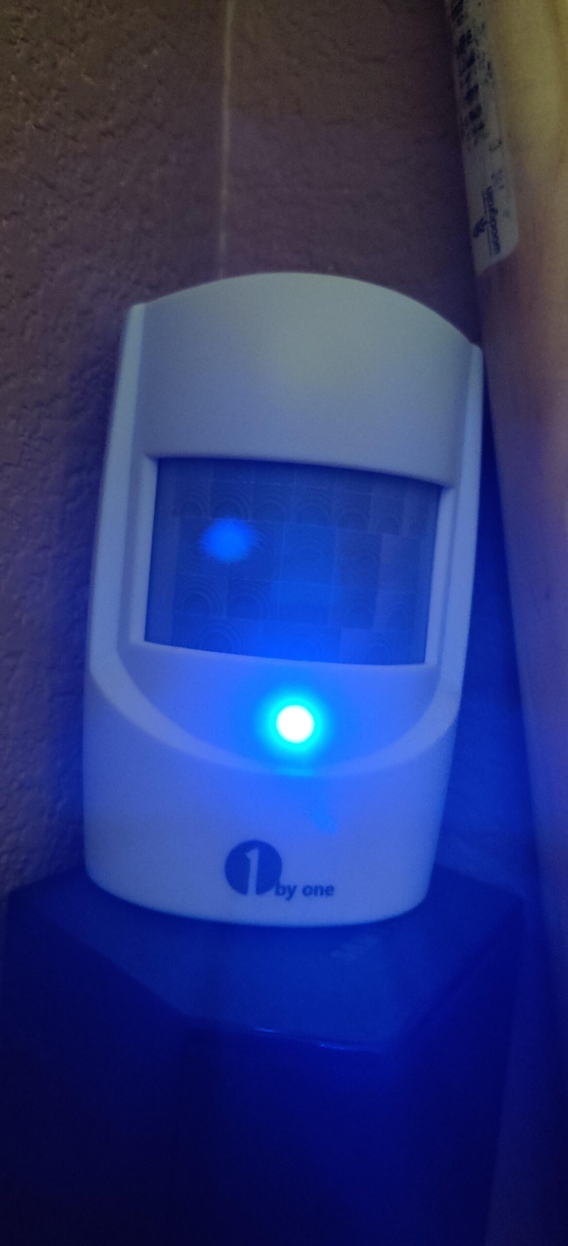 1byone Driveway Alarm, Home Security Alert System with 36 Melodies, 1 Plug-in Receiver and 2 Weatherproof PIR Motion Detector, 1000ft Wireless Transmission Range and 24ft PIR Detection Range - Customer Photo 2