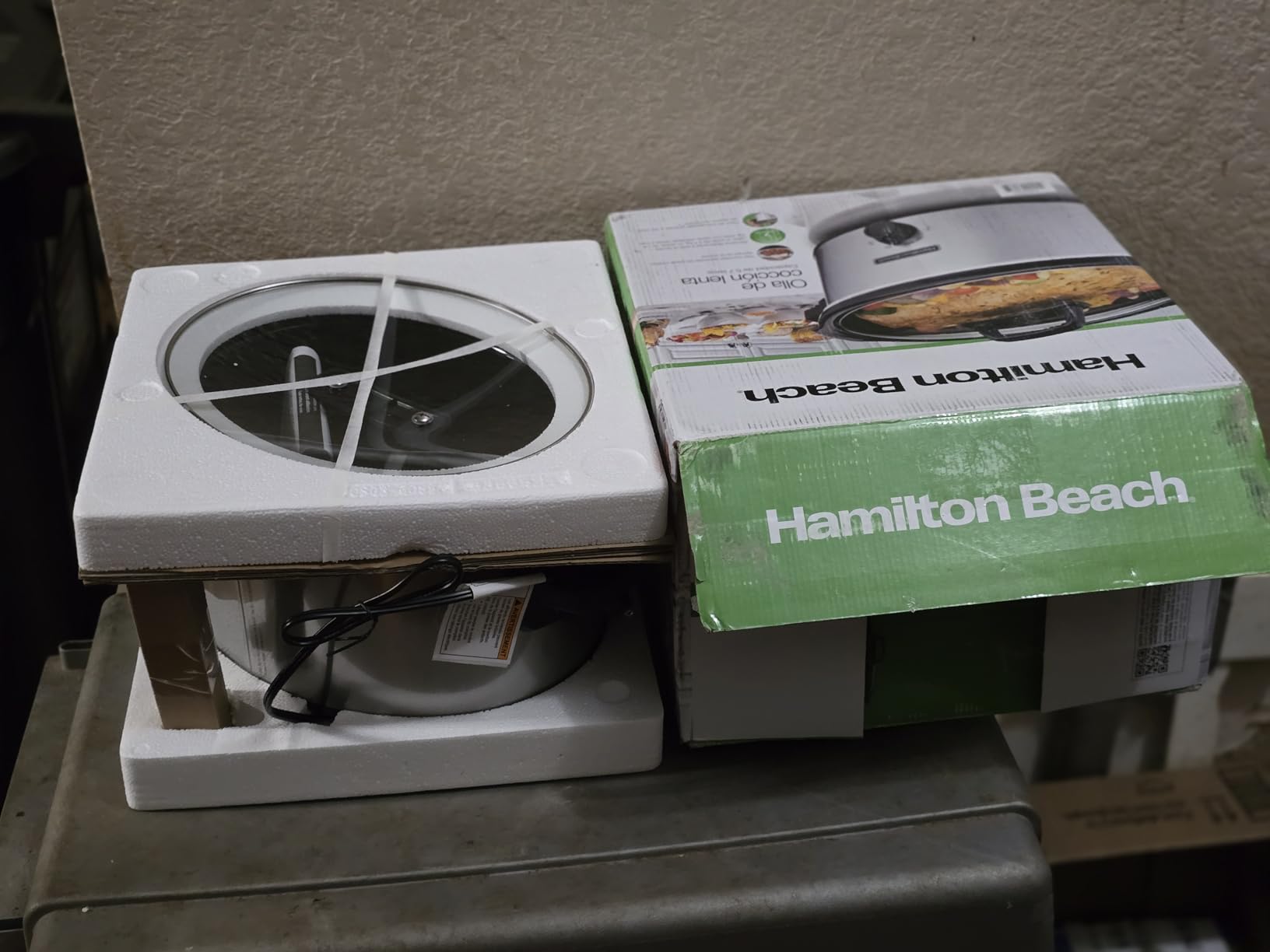 Hamilton Beach 6-Quart Slow Cooker with 3 Cooking Settings, Dishwasher-Safe Stoneware Crock & Glass Lid, Silver (33665G) - Customer Photo 1