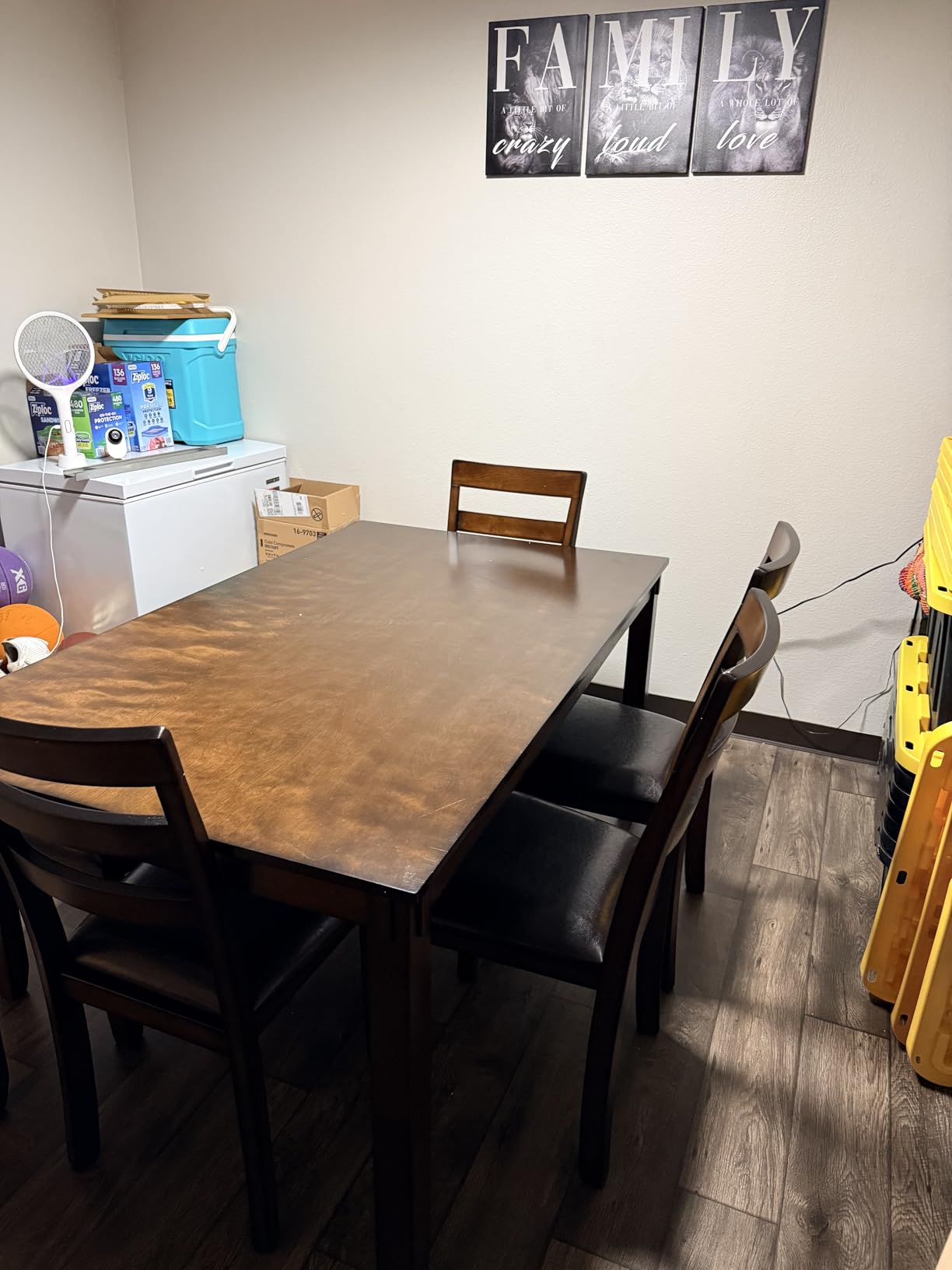 Signature Design by Ashley Bridson 6 Piece Dining Set, Includes Rectangular Dining Table, 4 Ladderback Chairs & Bench, Wood, 36