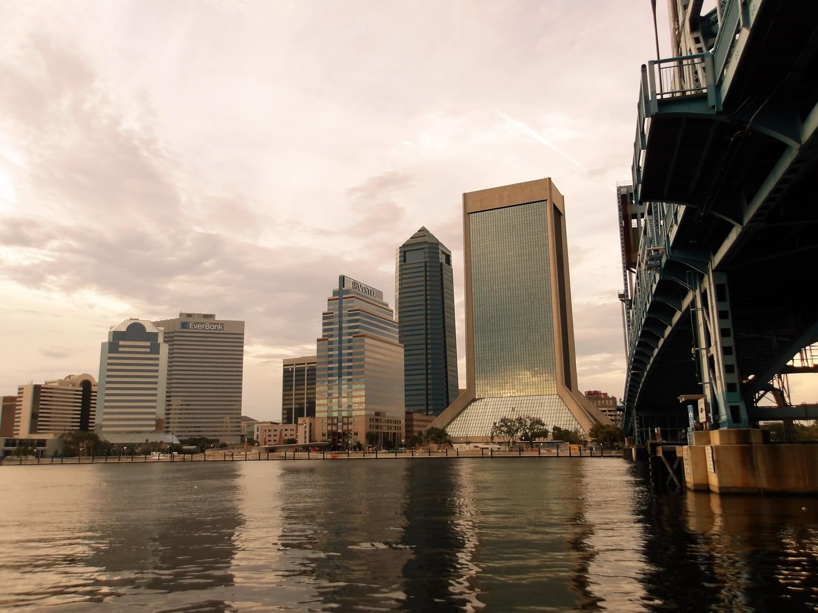 KODAK PIXPRO WPZ2 Rugged Waterproof Shockproof Dustproof WiFi Digital Camera 16MP 4X Optical Zoom 1080P Full HD Video Vlogging Camera 2.7