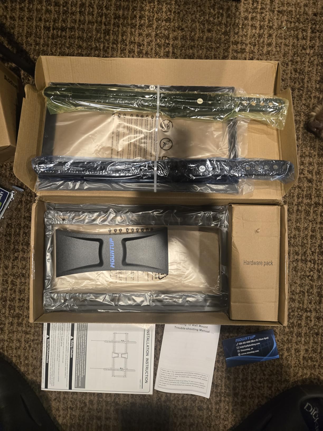 MOUNTUP TV Wall Mount Tilting TV Mount Bracket for Most 37-82 Inch Flat Screen/Curved Low Profile Wall Mount Saving Space Max VESA 600x400mm Hold up to 132 lbs Fit 16