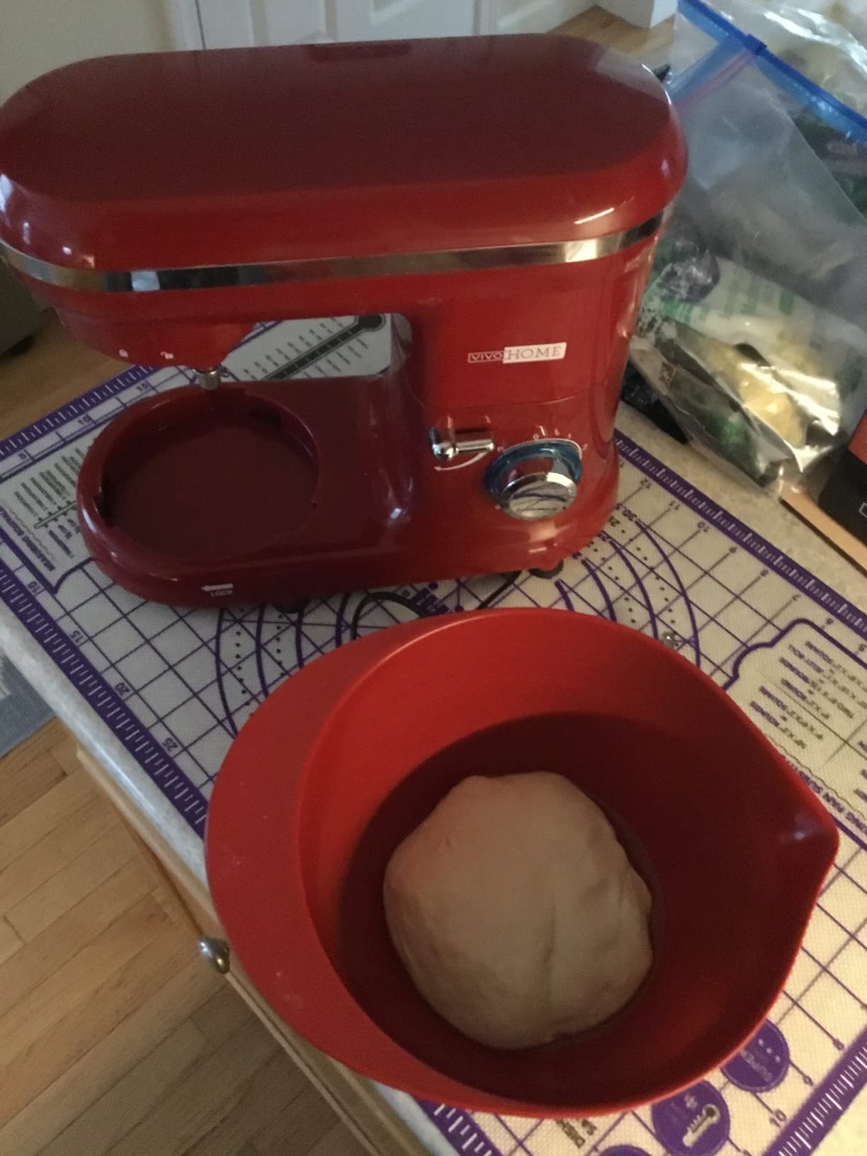 VIVOHOME Stand Mixer, 660W 10 Speed 6 Quart Tilt-Head Kitchen Electric Food Mixer with Beater, Dough Hook, Wire Whip and Egg Separator, Black - Customer Photo 2