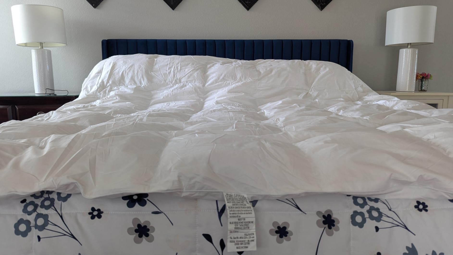 Serta Goose Feather Down Fiber Cotton Comforter Queen Size - 100% Cotton Duvet Insert - Hotel Luxury Hypoallergenic Bedding Comforter All Season Medium Warmth 90 x 90 Inch White - Customer Photo 2