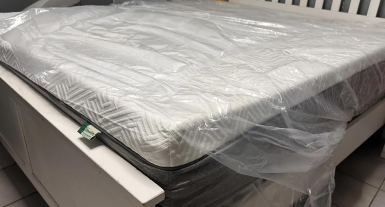 Novilla Queen Size Mattress, 12 Inch Gel Memory Foam Mattress for Cool Night & Pressure Relief, Medium Plush Feel with Motion Isolating, Bliss - Customer Photo 2