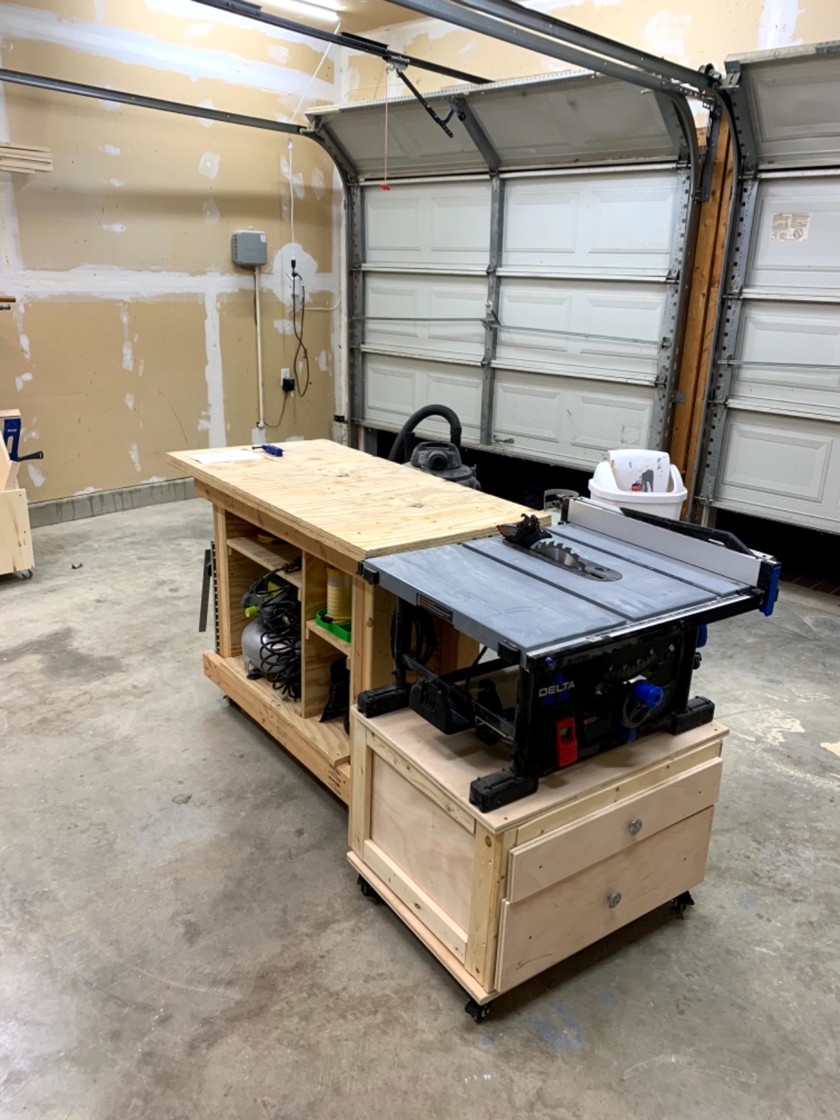 Delta - 10 in. Portable Contractor Table Saw - Customer Photo 1