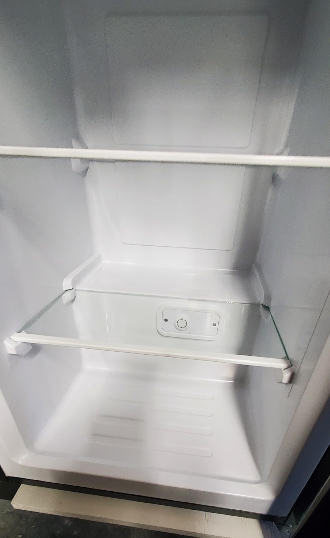 Kismile Small Freezer Upright, 3.0 Cu.ft Mini Freezer with Adjustable Thermostat, Removable Shelves, Reversible Single Door, Stand Up Freezer for Bedroom/Home/Dorms/Apartment (Stainless Steel) - Customer Photo 2