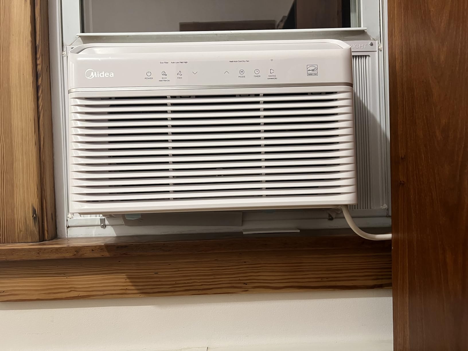 Midea 5,000 BTU EasyCool Small Window Air Conditioner - Cool up to 150 Sq. Ft. with Easy-to-Use Mechanical Controls and Reusable Filter, Perfect for Small Bedroom, Living Room, Home Office customer photo 1