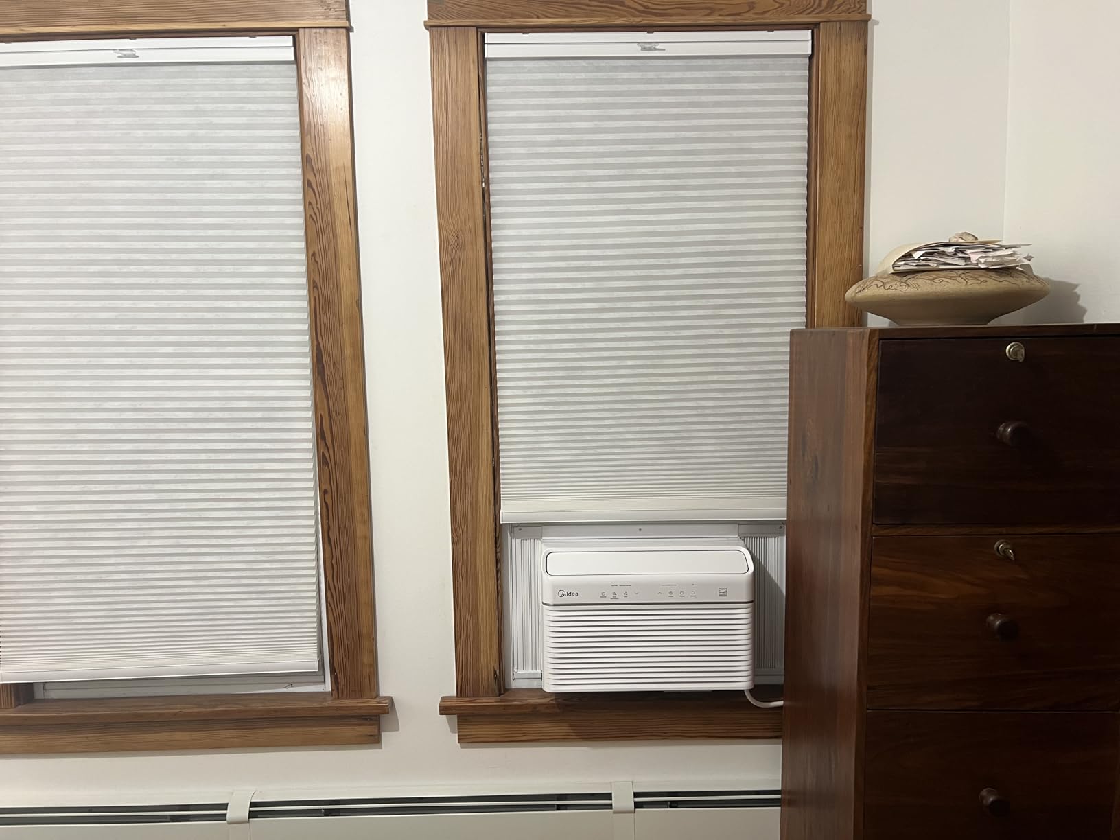 Midea 5,000 BTU EasyCool Small Window Air Conditioner - Cool up to 150 Sq. Ft. with Easy-to-Use Mechanical Controls and Reusable Filter, Perfect for Small Bedroom, Living Room, Home Office customer photo 2