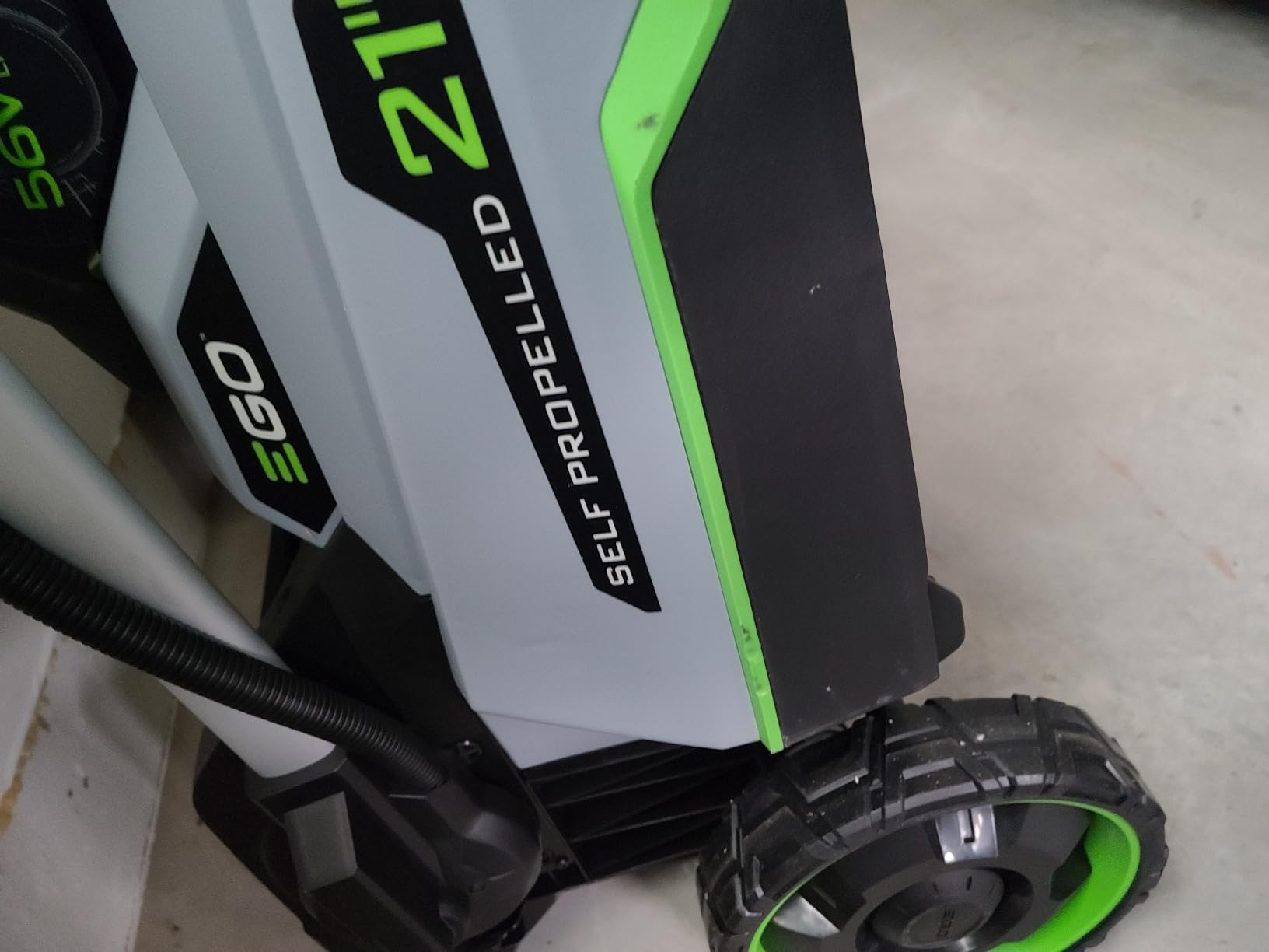 EGO POWER+ Electric Lawn Mower, Self-Propelled Cordless with Select Cut and Touch Drive, Includes 56V 7.5Ah Battery and Rapid Charger – LM2135SP - Customer Photo 4