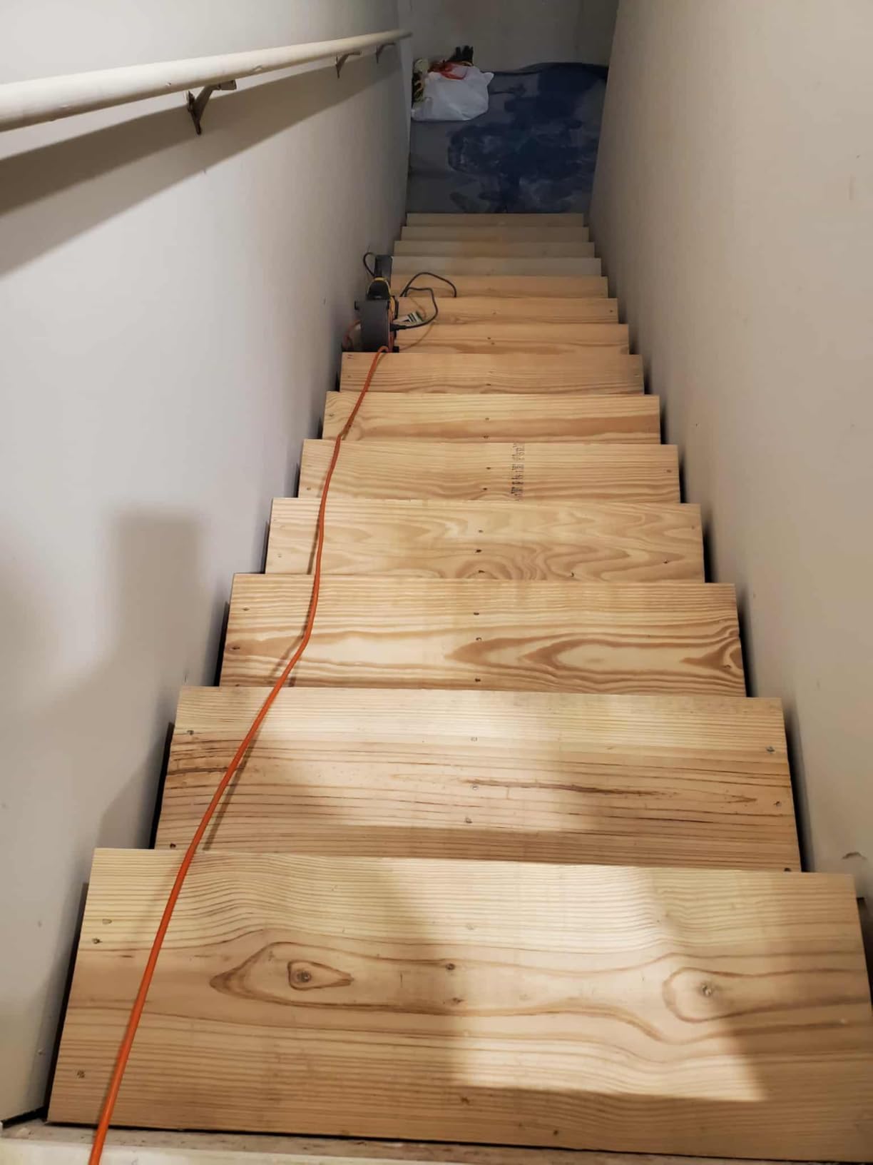 DEWALT Random Orbit Sander, Variable Speed, 5-Inch (DWE6423), Power Source Corded Electric customer photo 2